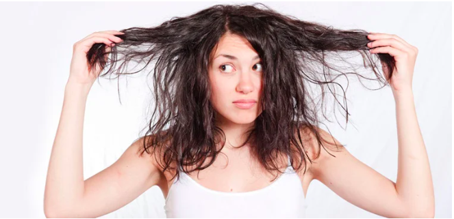5 cách đơn giản "cấp cứu" cho mái tóc bết dầu khó chịu