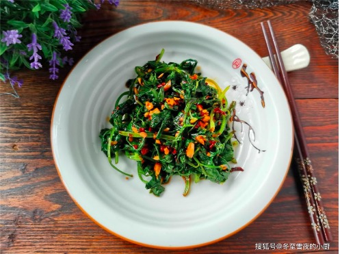 Loại rau là “khắc tinh” của bệnh K, nhiều nhà lại vứt vào thùng rác